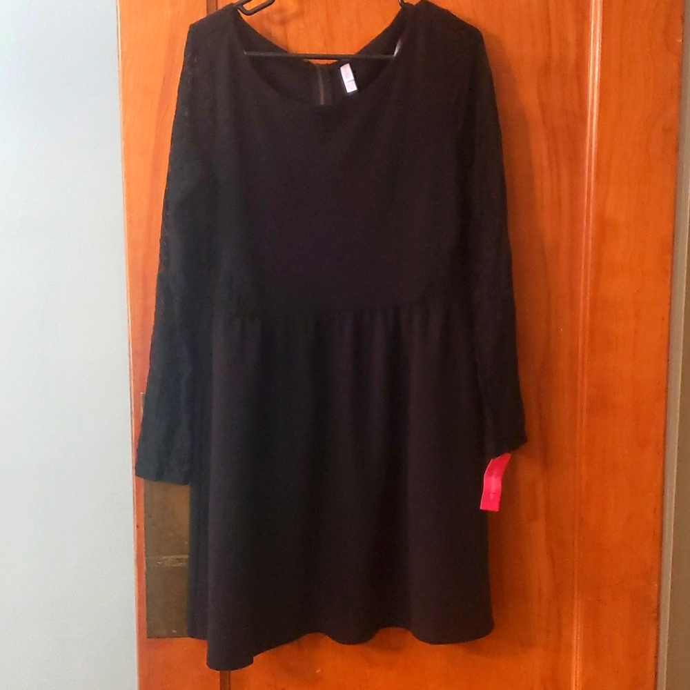 Black lace dress